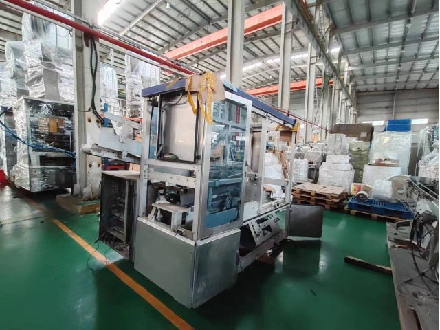 利樂70裝箱機(jī)