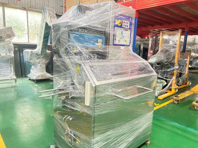 利樂(lè)21貼管機(jī)