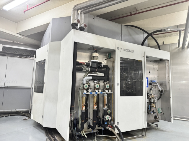 克朗斯生產(chǎn)線 吹瓶機2010年 36000產(chǎn)能